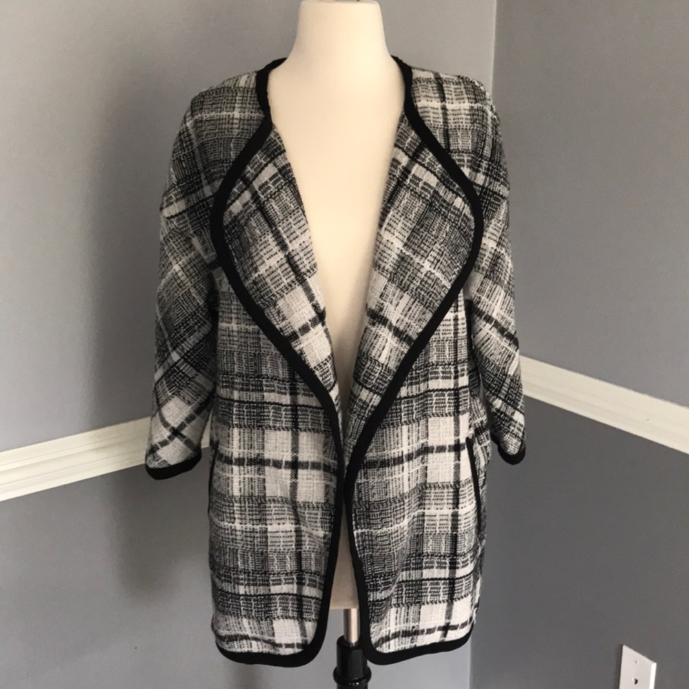 Black plaid cardigan/jacket